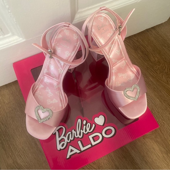 Aldo x Barbie barbiparty heels *never worn* 8.5 - Picture 4 of 9
